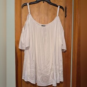 NWT Torrid size 4 off the shoulder blouse